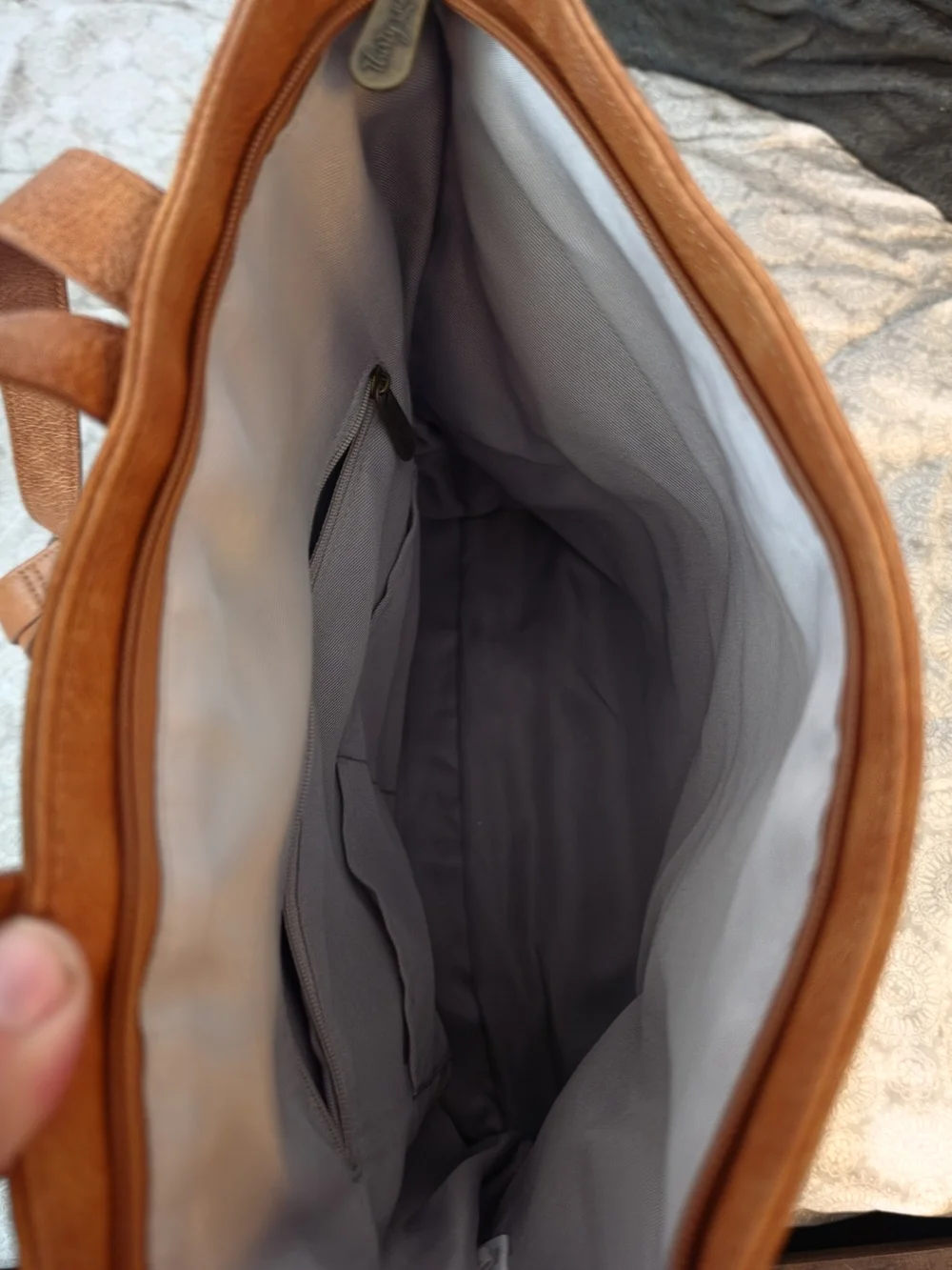 Women's Thirty One Branf Classic Tan Leather Backpack Tote Yellowstone Wallet